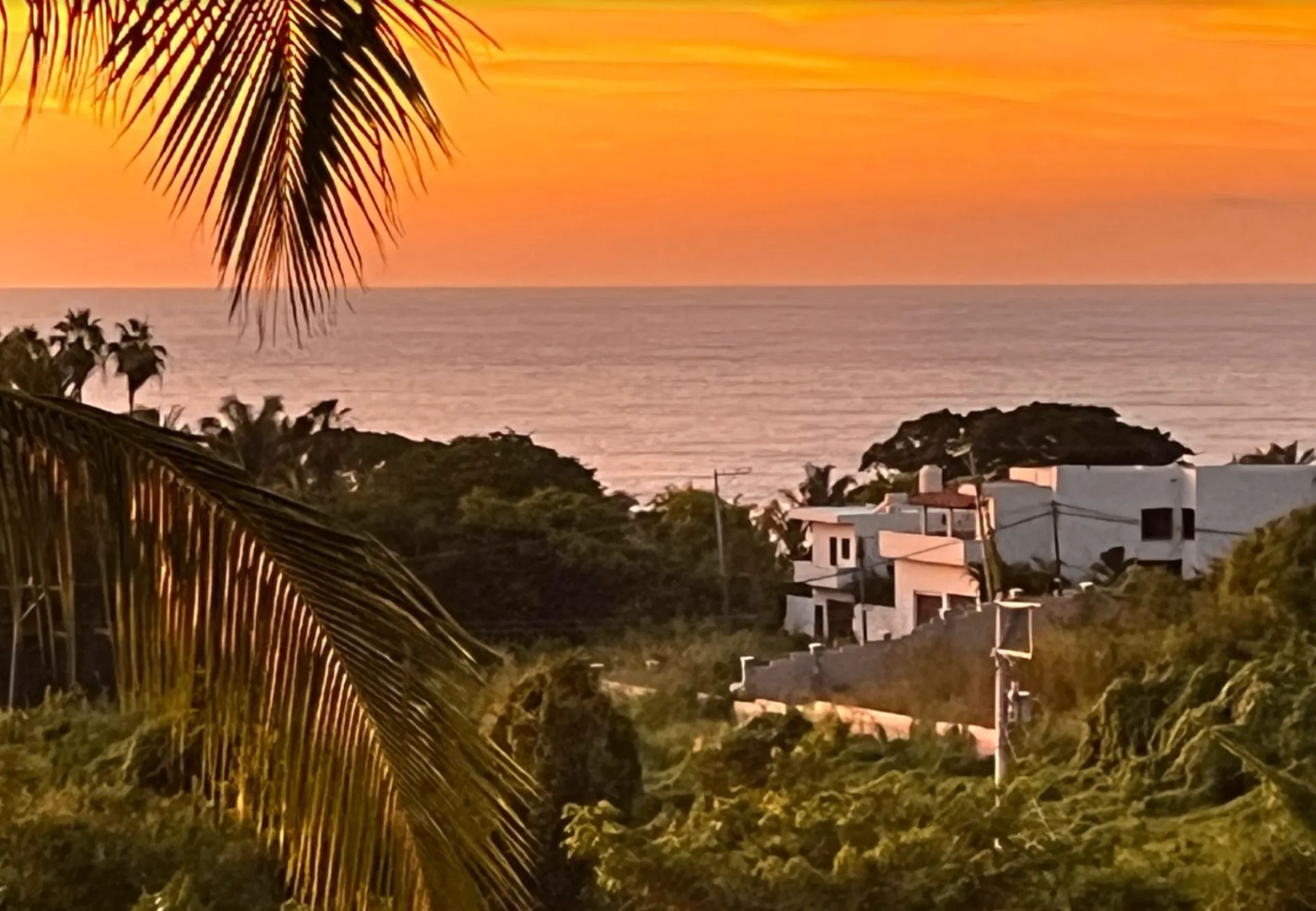 Dusk ocean view from the hillside near Casa de Mango